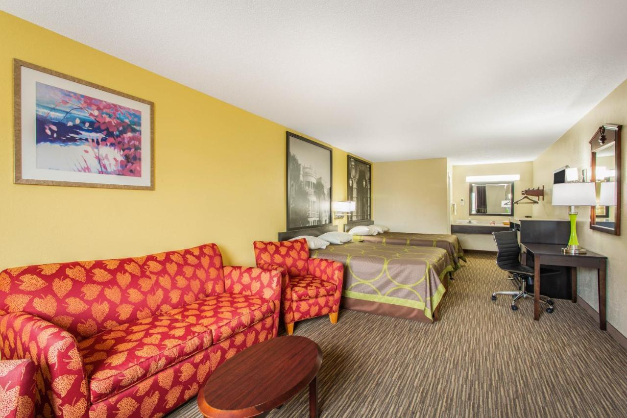 Super 8 By Wyndham Florence Exterior photo