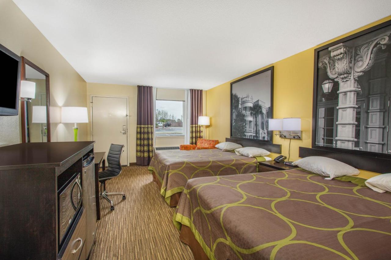 Super 8 By Wyndham Florence Exterior photo