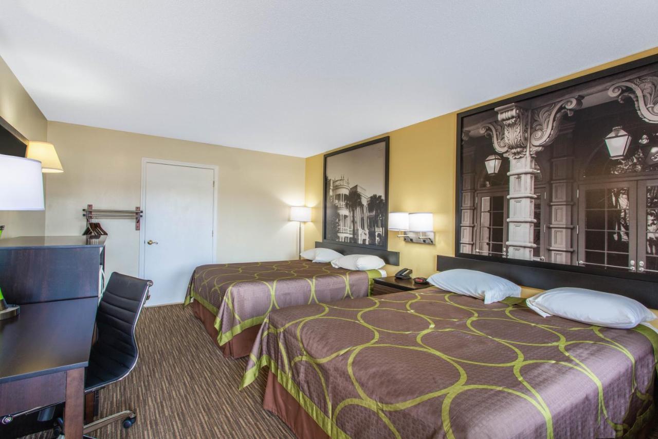 Super 8 By Wyndham Florence Exterior photo