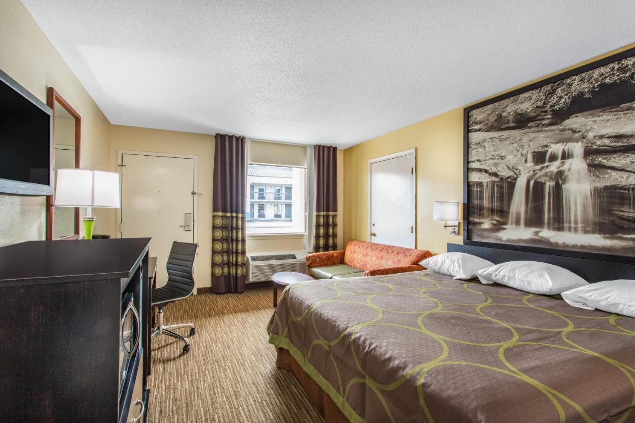 Super 8 By Wyndham Florence Exterior photo