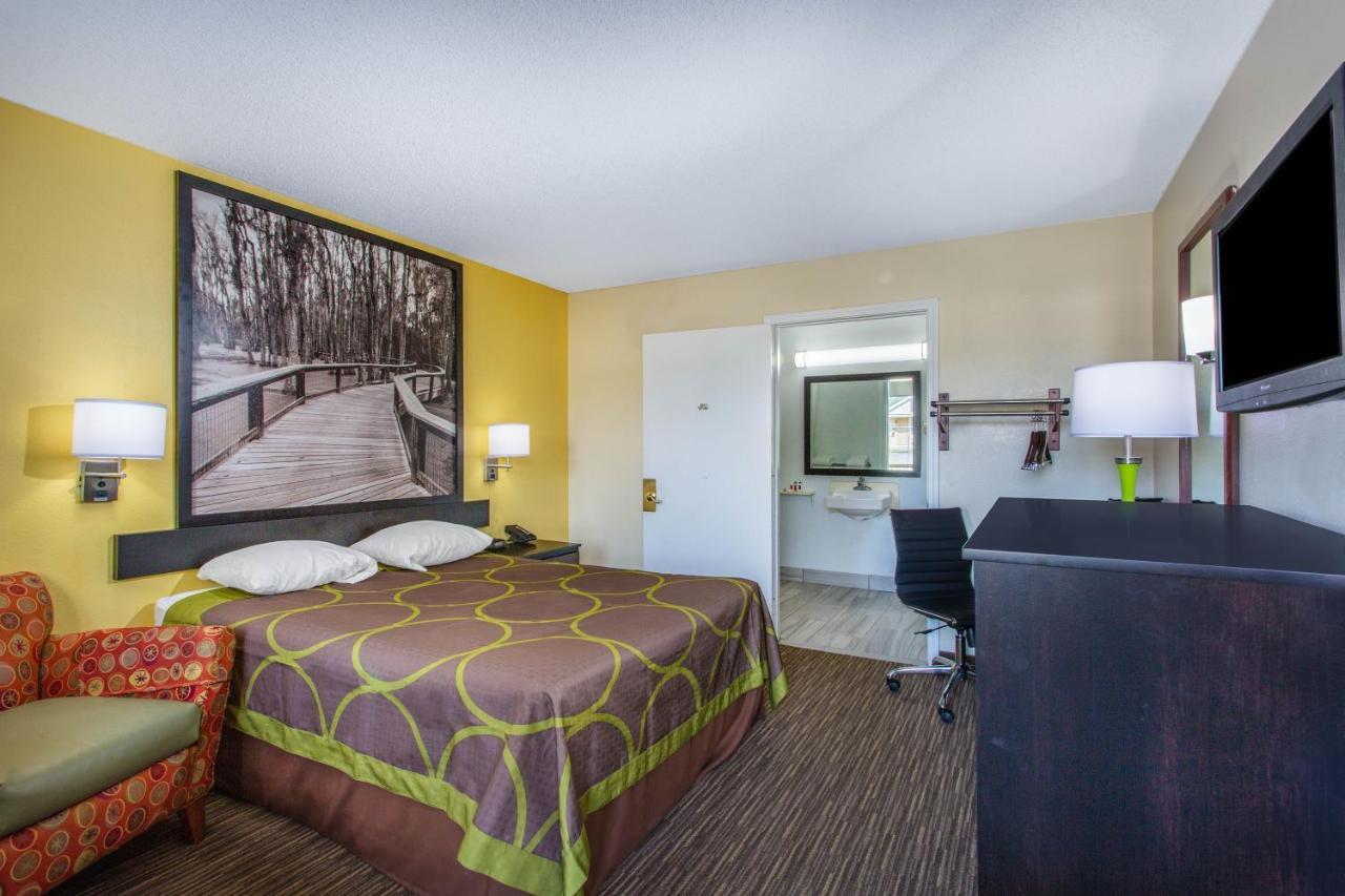 Super 8 By Wyndham Florence Exterior photo