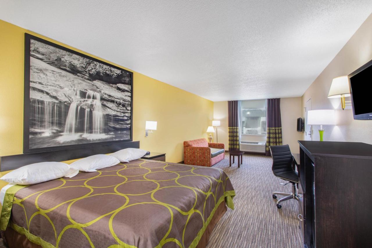 Super 8 By Wyndham Florence Exterior photo