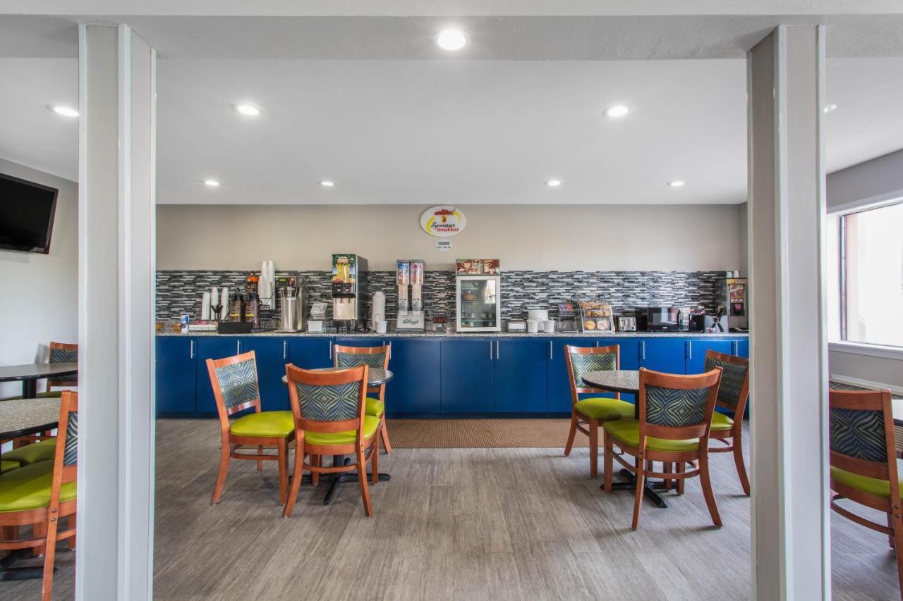 Super 8 By Wyndham Florence Exterior photo