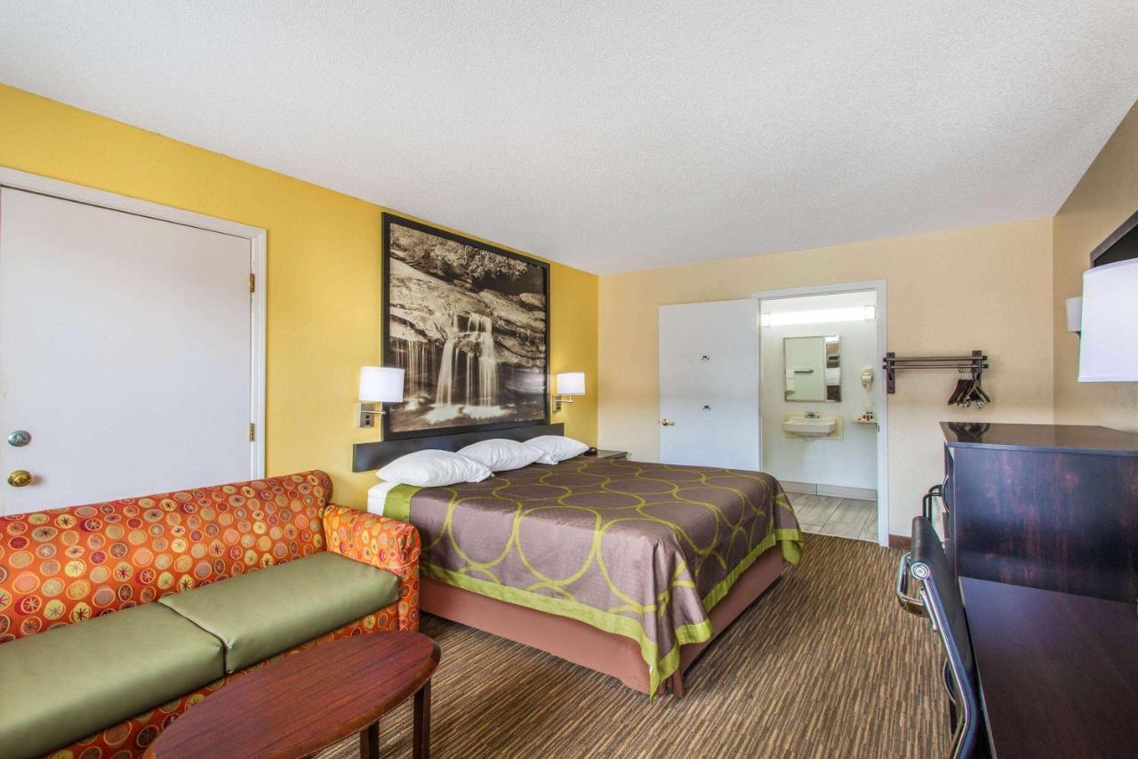 Super 8 By Wyndham Florence Exterior photo